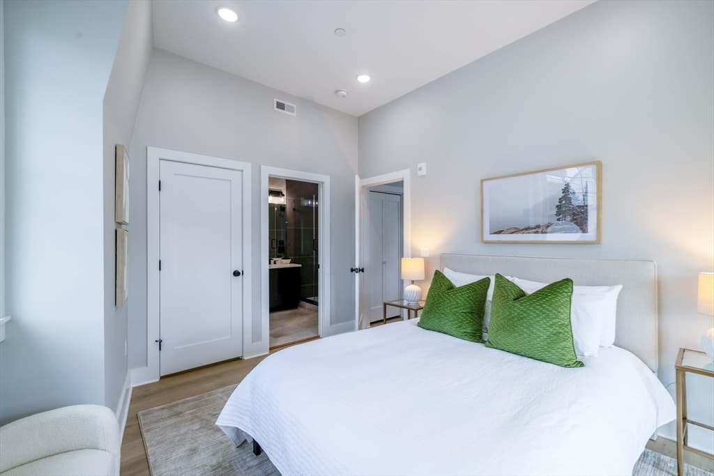 Condominium at 115 Thurston St # G, Somerville MA 02145, photo 14 of 41