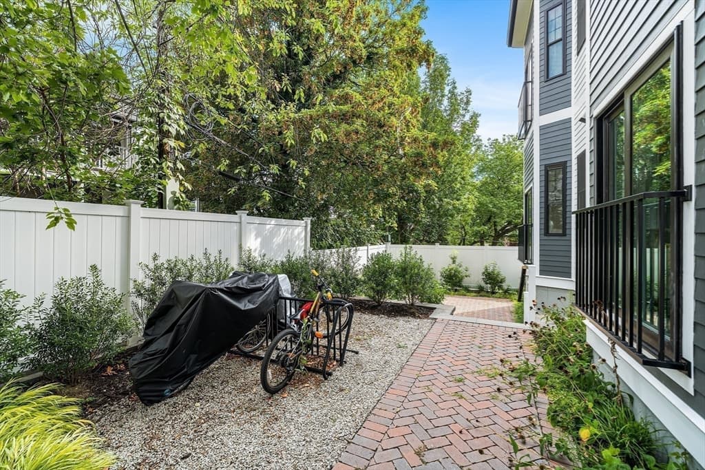 Condominium at 115 Thurston St # G, Somerville MA 02145, photo 31 of 41