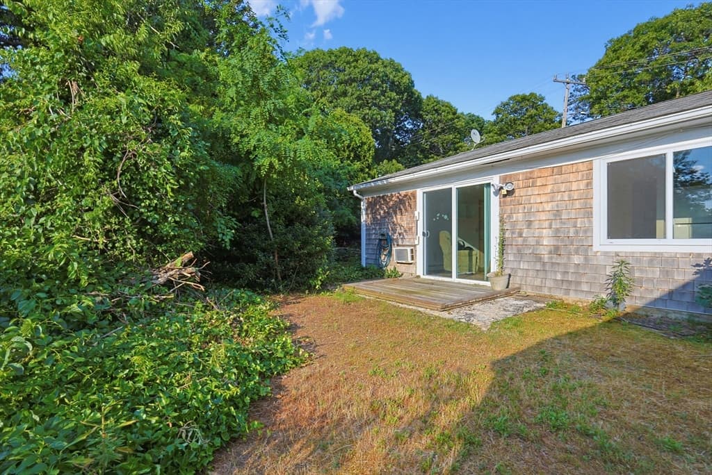 Condominium at 18 Cobb Ave # 18, Yarmouth MA 02675, Yarmouth, photo 22 of 29