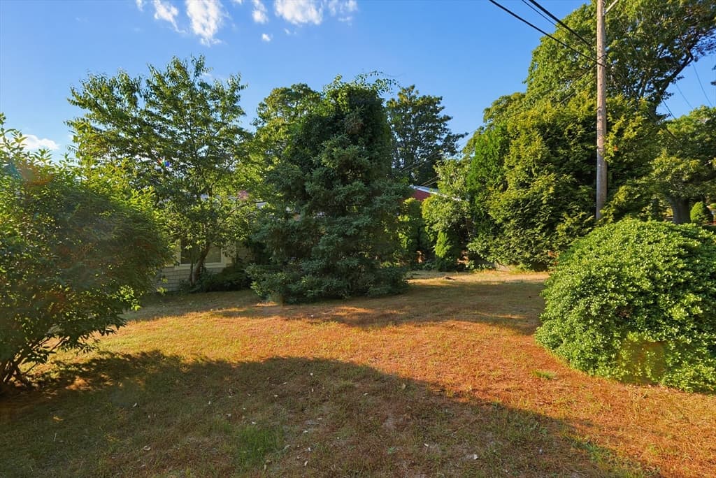 Condominium at 18 Cobb Ave # 18, Yarmouth MA 02675, Yarmouth, photo 29 of 29