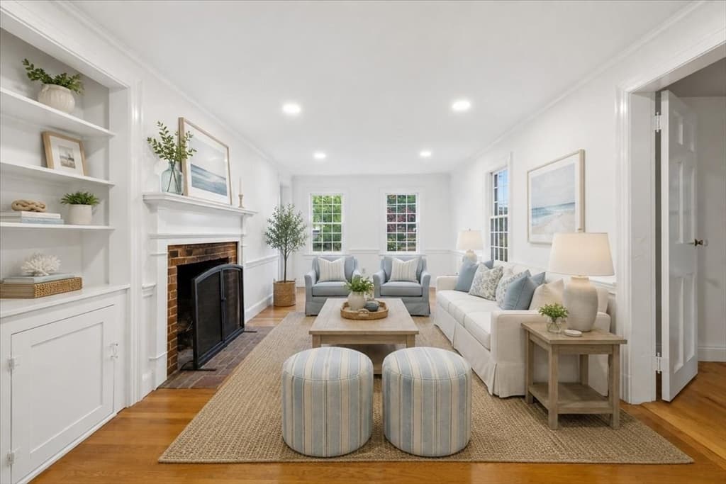 Single Family Residence at 320 First Parish Rd, Scituate MA 02066, photo 6 of 34
