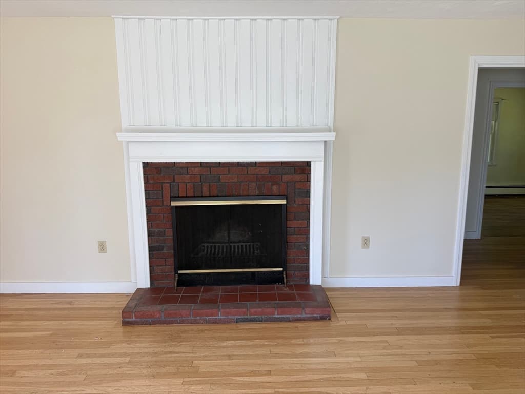 Single Family Residence at 50 Edgewood Rd, Shrewsbury MA 01545, Shrewsbury, photo 9 of 33