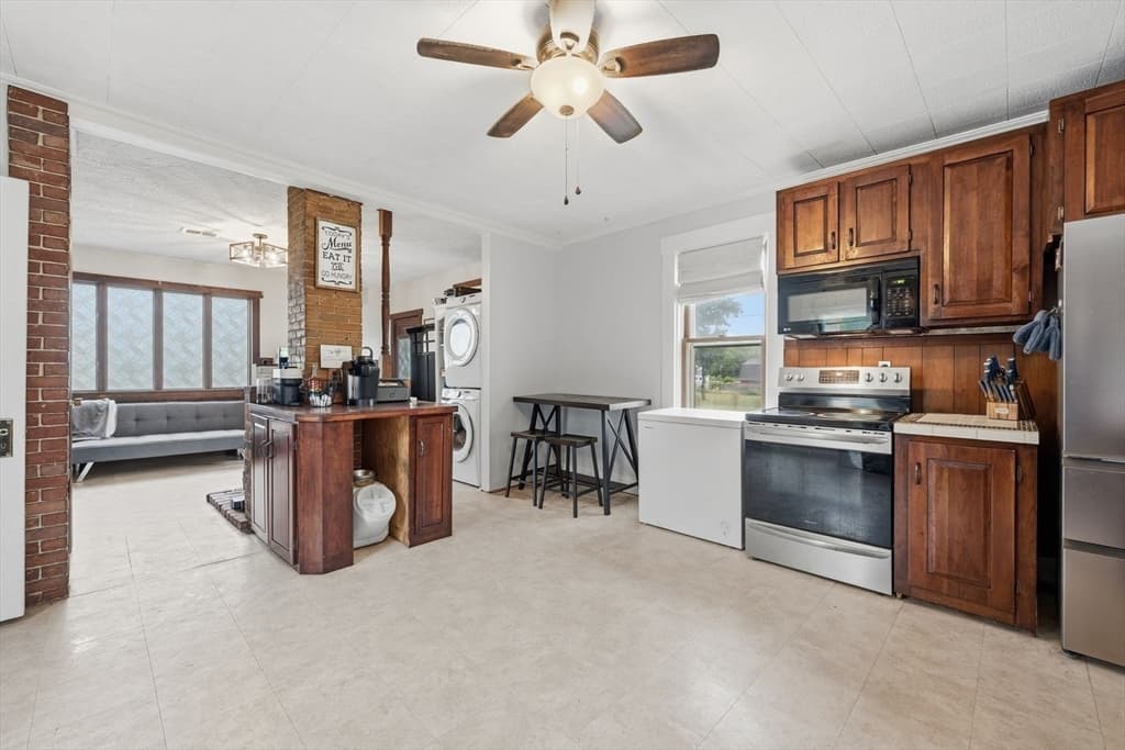 Single Family Residence at 2 Mill St, Brookfield MA 01506, Brookfield, photo 12 of 34