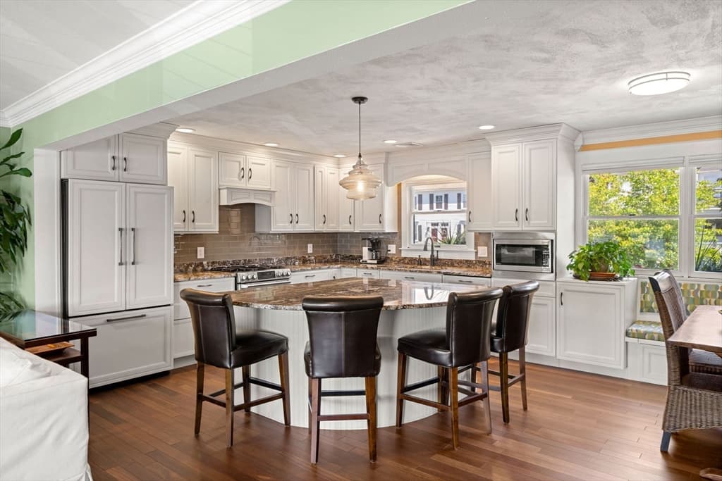 425 Main St, Amesbury MA 01913 photo 7