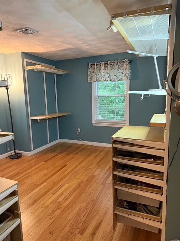 Single Family Residence at 103 Sarno Ln, Tewksbury MA 01876, photo 13 of 36