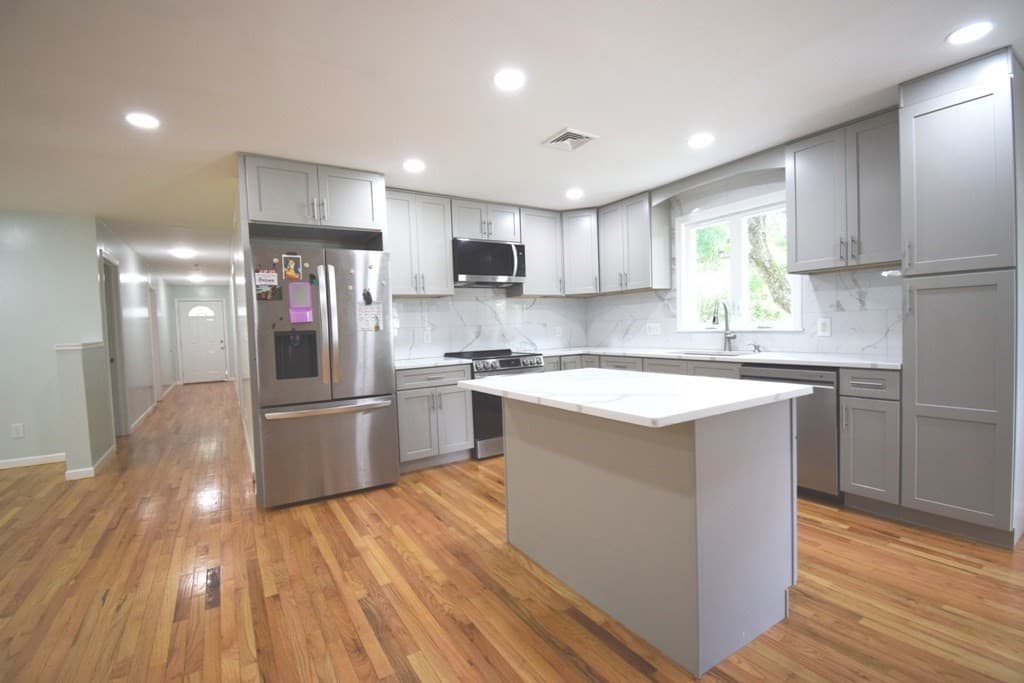 Single Family Residence at 302 Lake Street, Shrewsbury MA 01545, photo 2 of 42