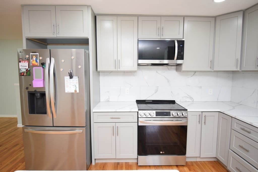 Single Family Residence at 302 Lake Street, Shrewsbury MA 01545, photo 6 of 42