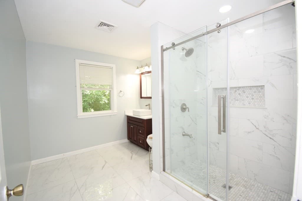 Single Family Residence at 302 Lake Street, Shrewsbury MA 01545, photo 13 of 42