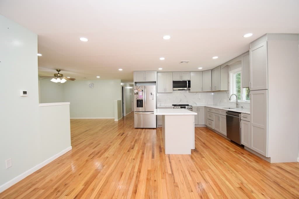Single Family Residence at 302 Lake Street, Shrewsbury MA 01545, photo 9 of 42