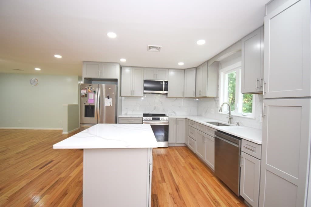 Single Family Residence at 302 Lake Street, Shrewsbury MA 01545, photo 10 of 42