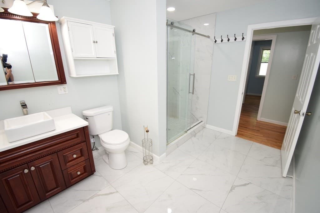 Single Family Residence at 302 Lake Street, Shrewsbury MA 01545, photo 14 of 42