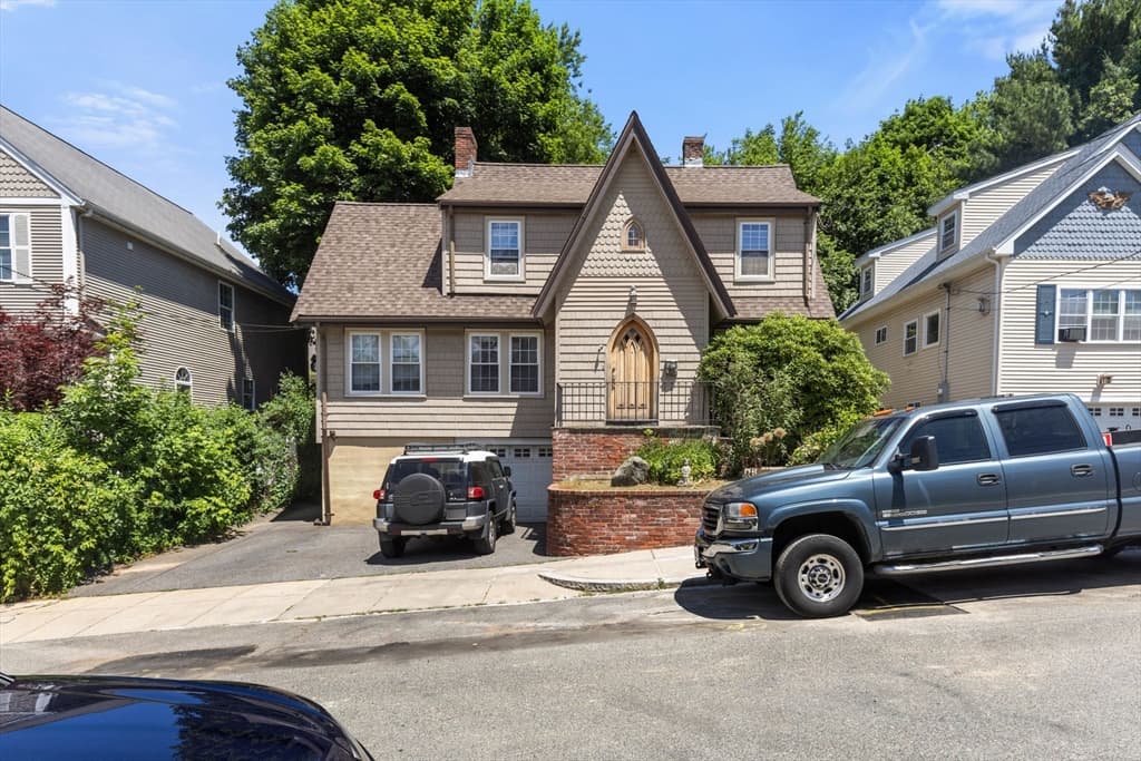 Single Family Residence at 10 Hardwick, Boston MA 02135, photo 2 of 24