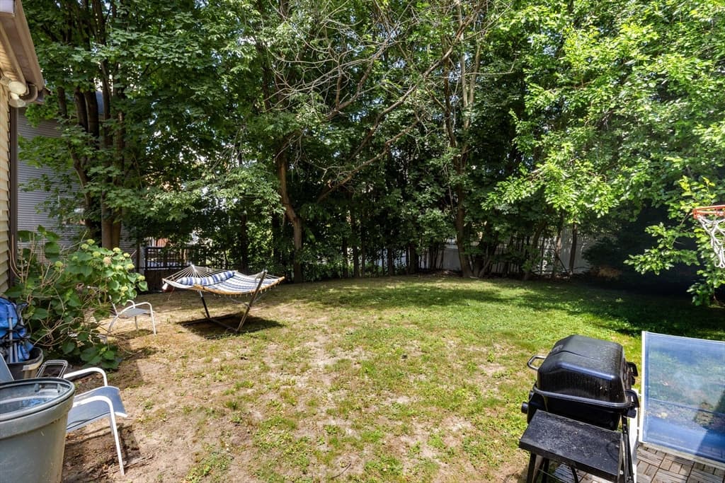 Single Family Residence at 10 Hardwick, Boston MA 02135, photo 5 of 24