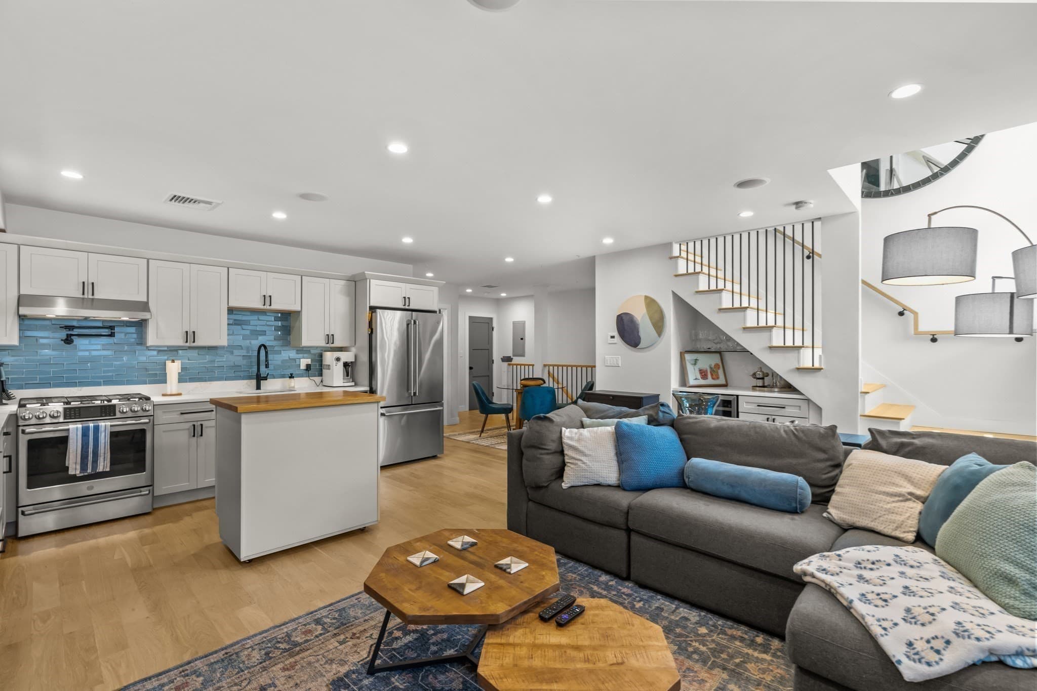 Condominium at 47-R Harvest Street # 4, Boston MA 02125, photo 6 of 24