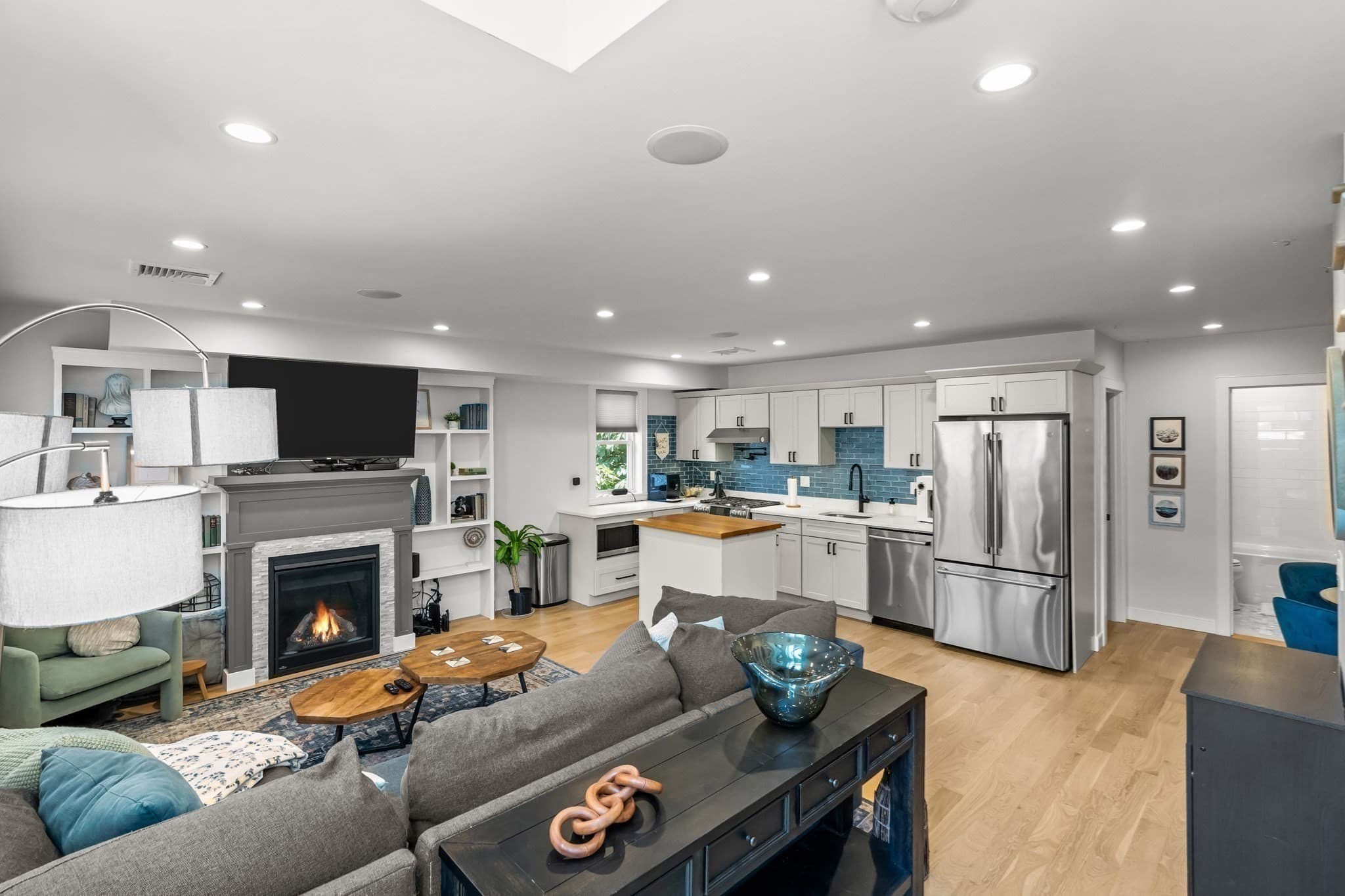 Condominium at 47-R Harvest Street # 4, Boston MA 02125, photo 5 of 24