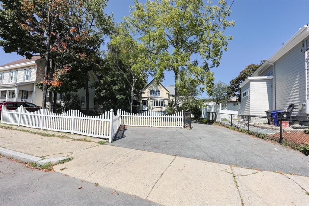 14 Dodge Street, Malden MA 02148 photo 5