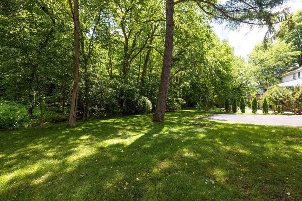 209 Bristol Rd, Wellesley MA 02481 photo 29