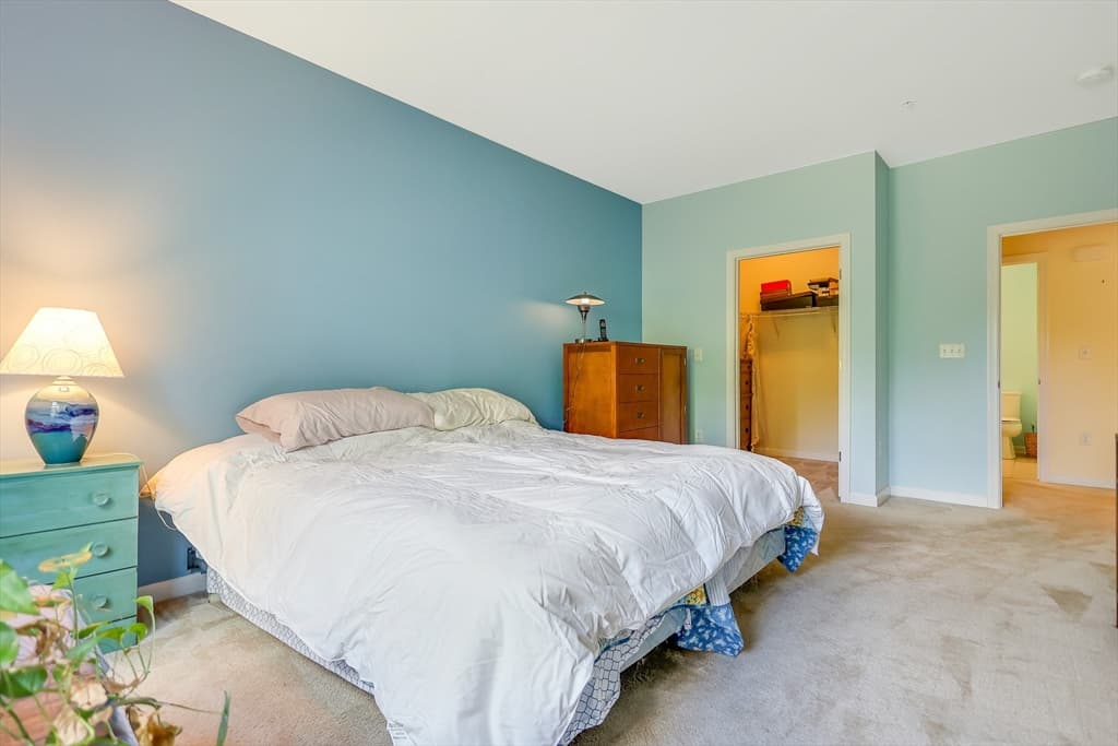 Condominium at 36 Abigail Way # 1009, Reading MA 01867, Reading, photo 13 of 29
