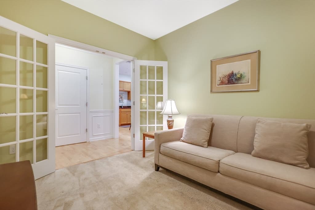Condominium at 36 Abigail Way # 1009, Reading MA 01867, Reading, photo 17 of 29