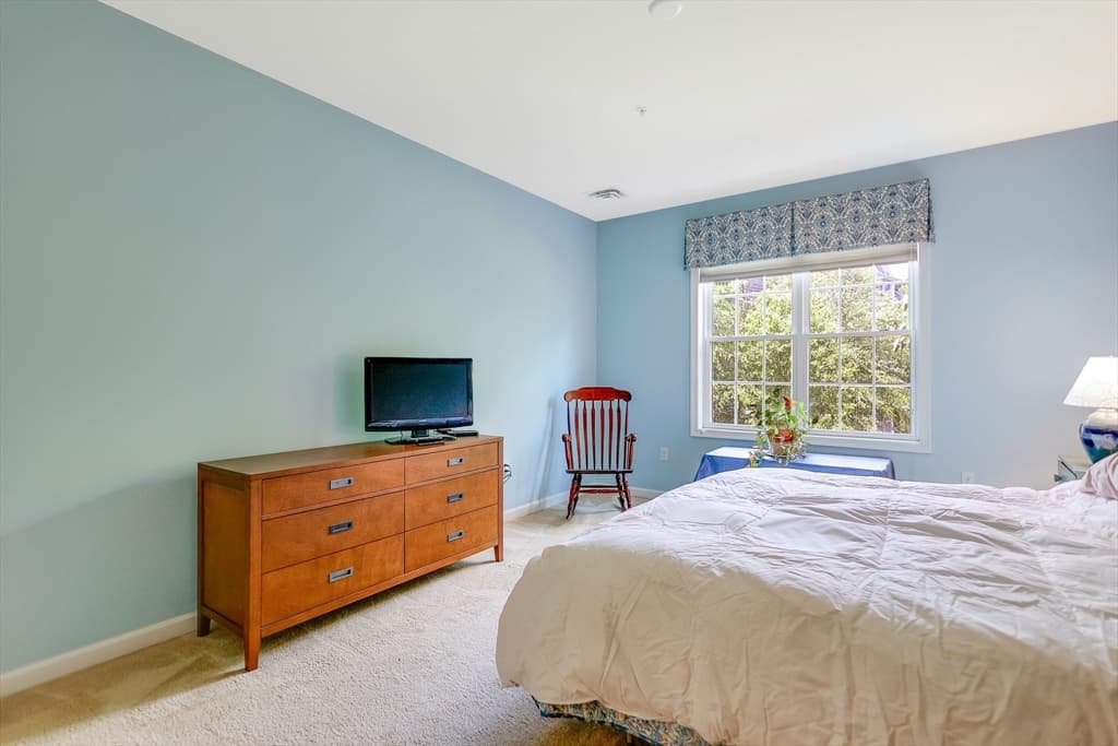 Condominium at 36 Abigail Way # 1009, Reading MA 01867, Reading, photo 14 of 29
