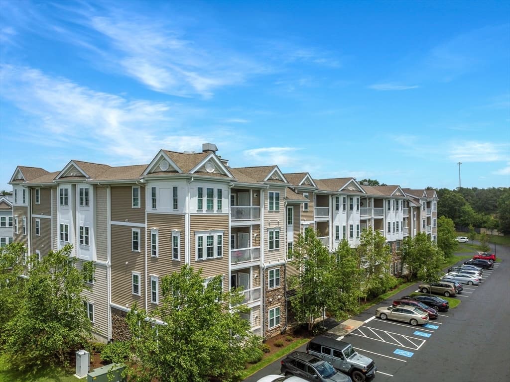 Condominium at 36 Abigail Way # 1009, Reading MA 01867, Reading, photo 11 of 29