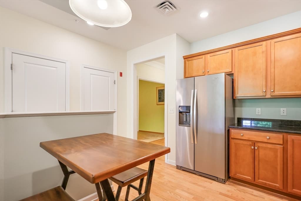 Condominium at 36 Abigail Way # 1009, Reading MA 01867, Reading, photo 8 of 29
