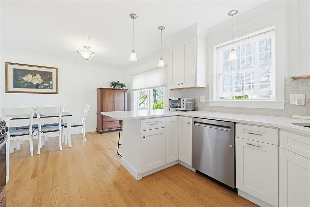 260 West St # 3, Quincy MA 02169