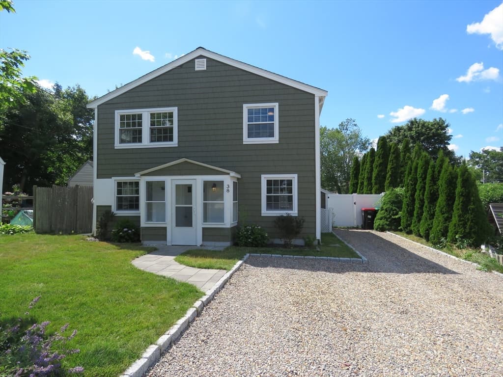 38 Cedar Ln, Kingston MA 02364