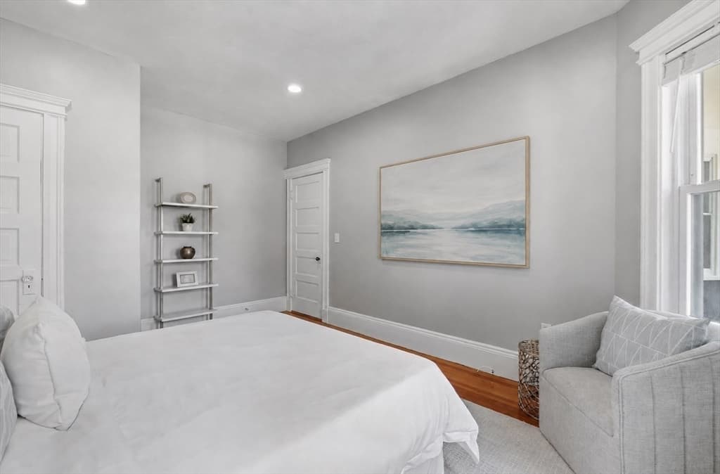 Condominium at 33 Rosemont # A, Boston MA 02122, photo 14 of 23