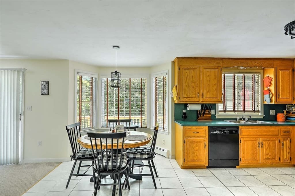 Single Family Residence at 30 Pine Warbler Way, Bellingham MA 02019, Bellingham, photo 10 of 28