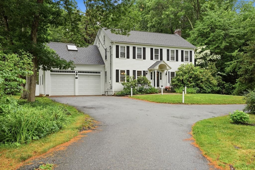 44 Old Meeting House Ln, Norwell MA 02061