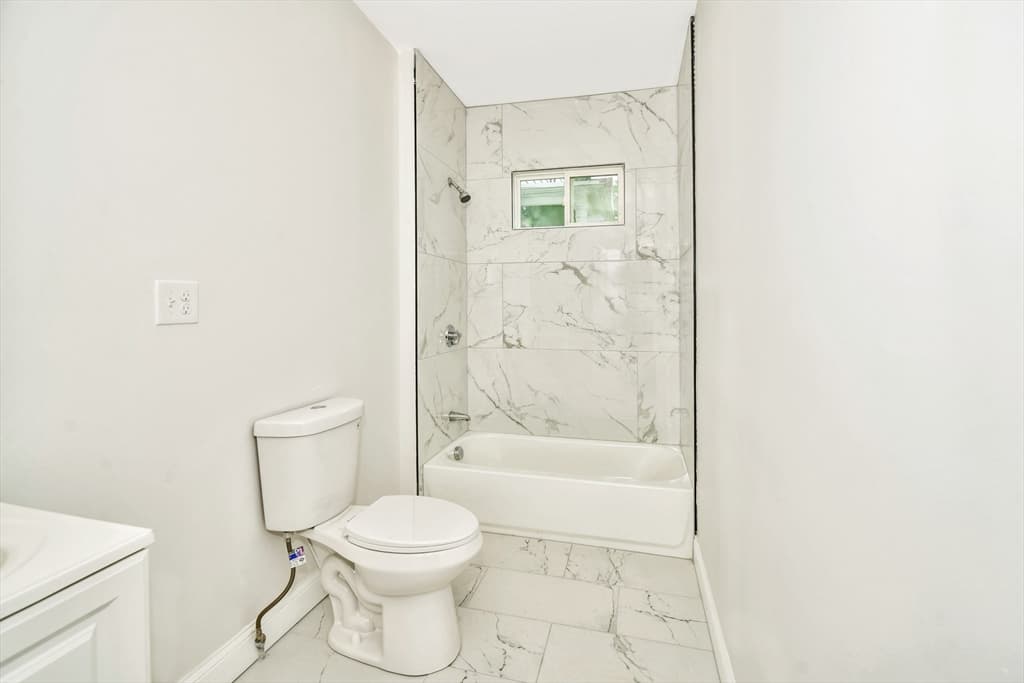 3 Family at 1420 River St, Boston MA 02136, Boston, photo 7 of 37