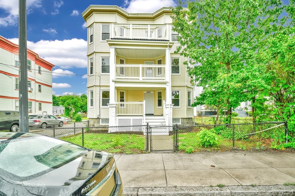 1420 River St, Boston MA 02136