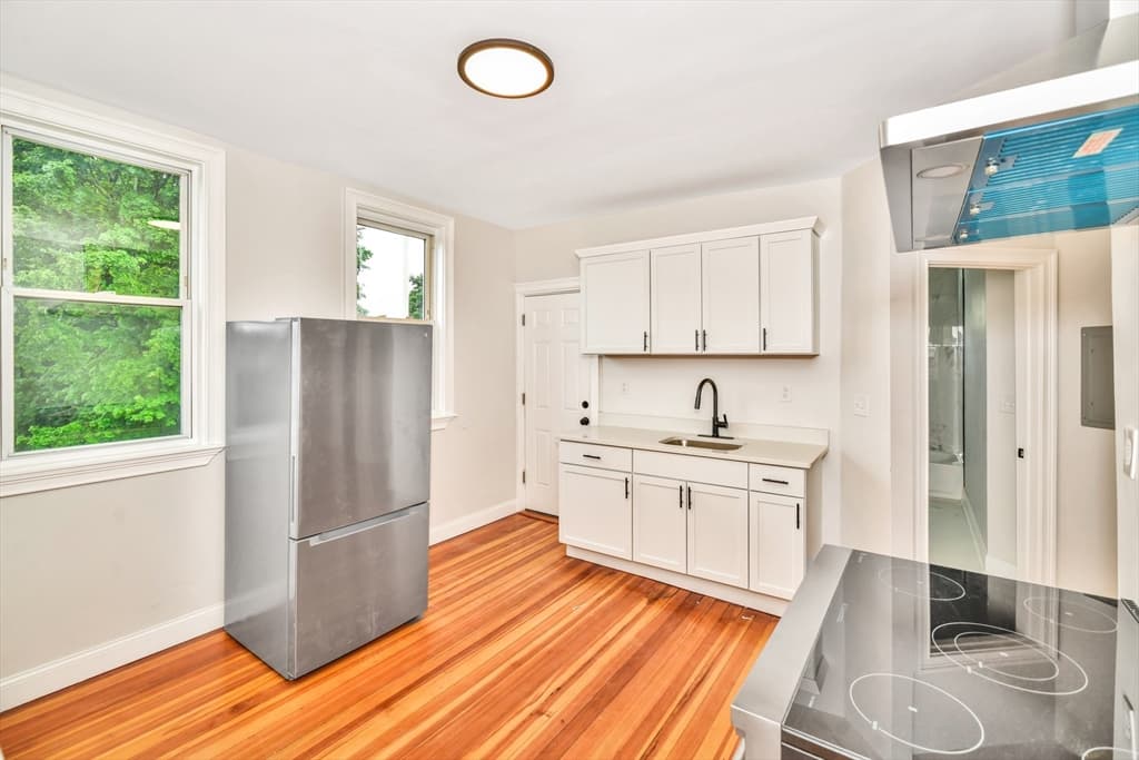 3 Family at 1420 River St, Boston MA 02136, Boston, photo 5 of 37