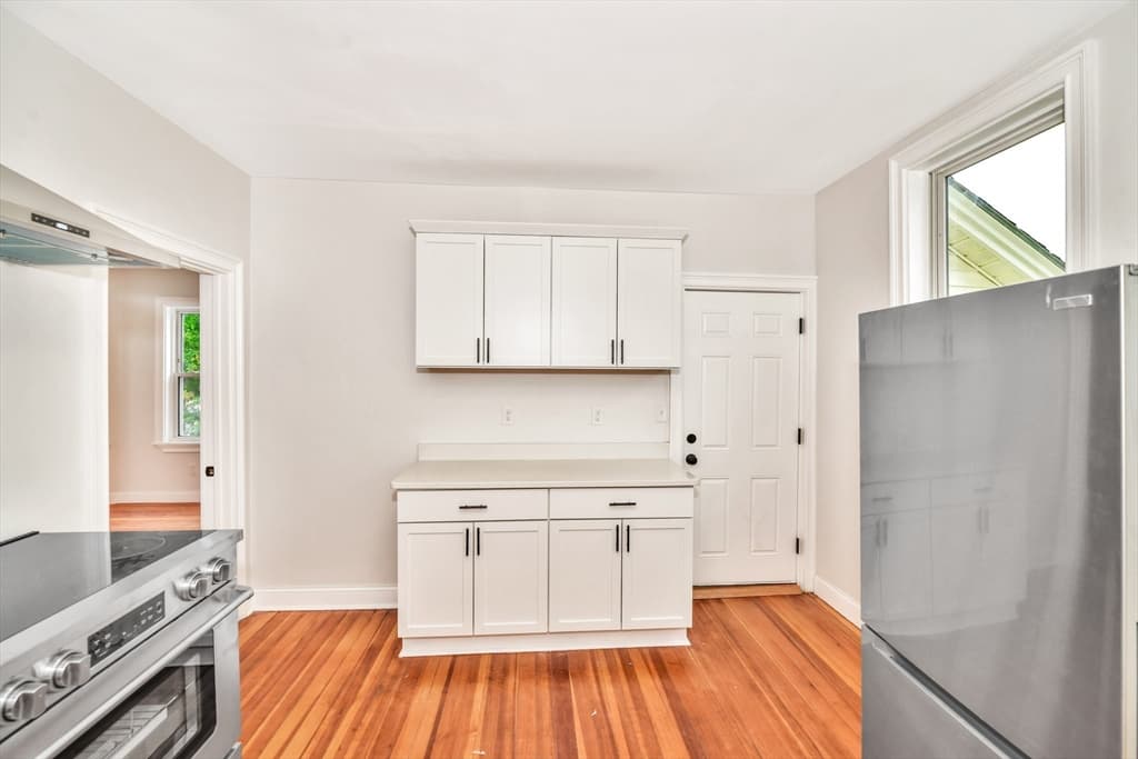 3 Family at 1420 River St, Boston MA 02136, Boston, photo 4 of 37