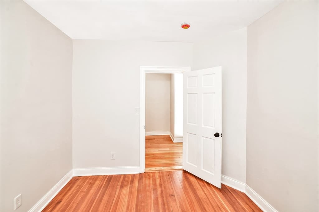 3 Family at 1420 River St, Boston MA 02136, Boston, photo 25 of 37