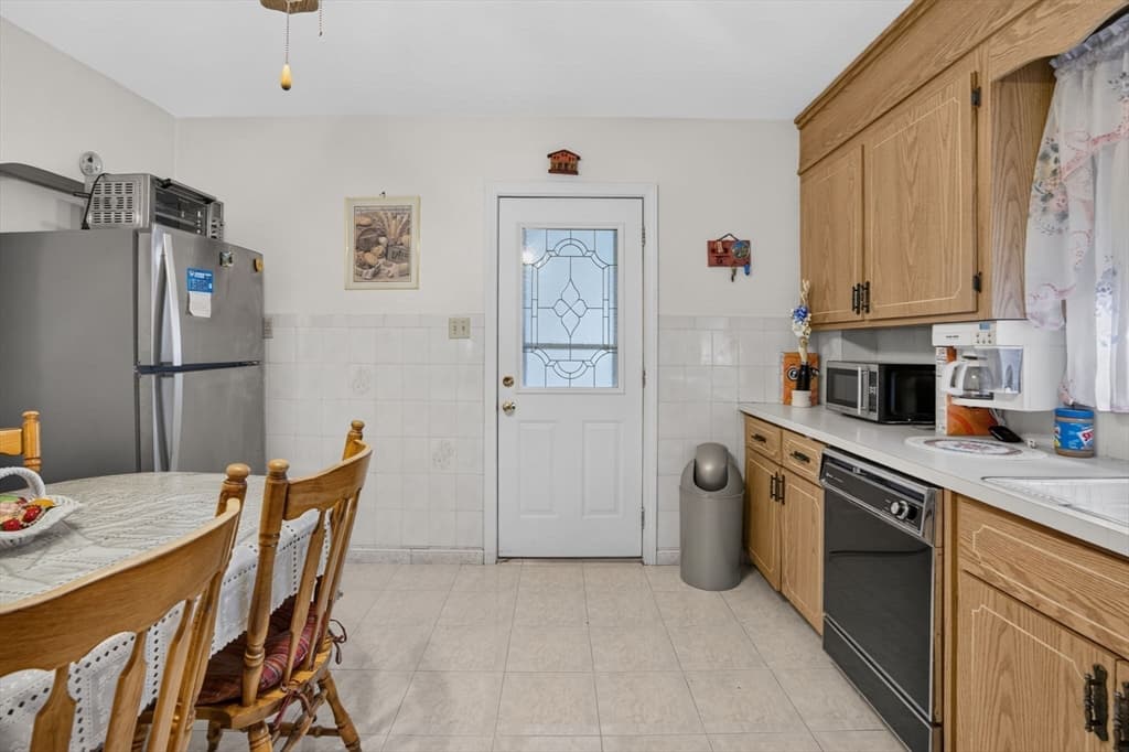 549 Main St, Medford MA 02155 photo 6