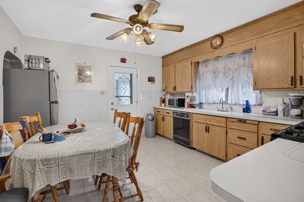 549 Main St, Medford MA 02155 photo 7