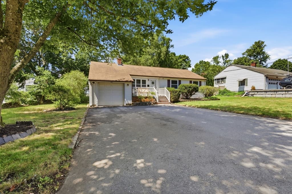 Single Family Residence at 542 Trapelo Rd, Waltham MA 02452, photo 2 of 42