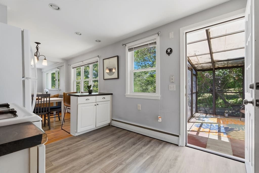 Single Family Residence at 542 Trapelo Rd, Waltham MA 02452, photo 12 of 42