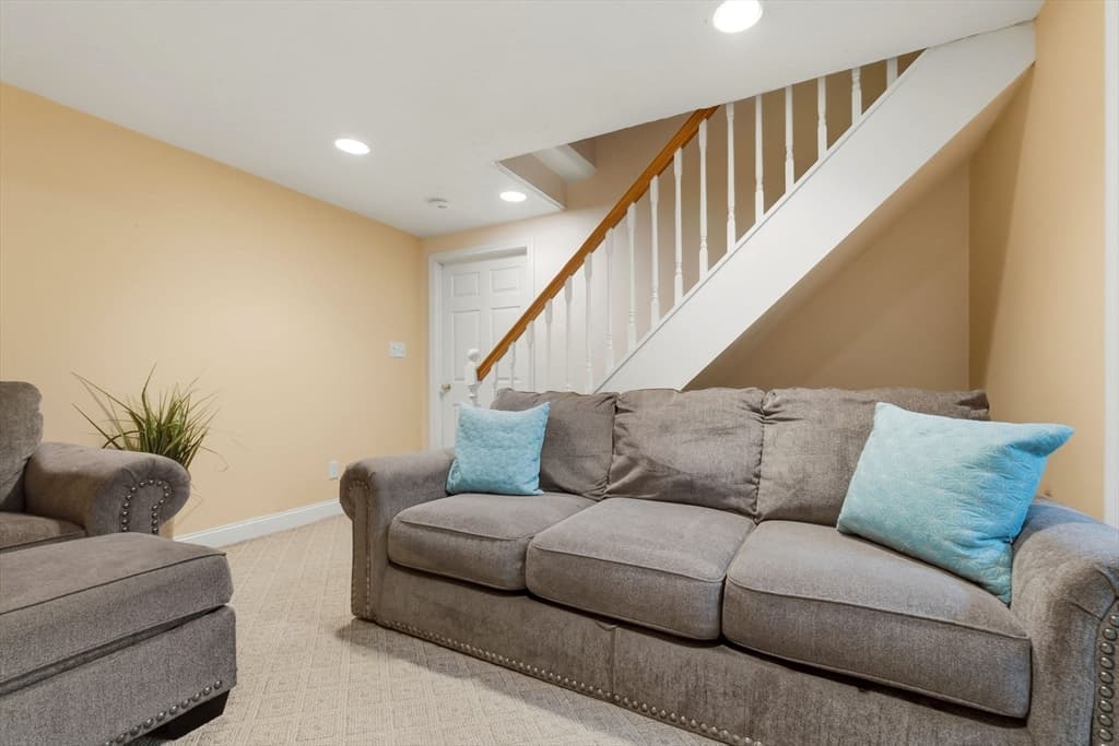 Single Family Residence at 542 Trapelo Rd, Waltham MA 02452, photo 32 of 42