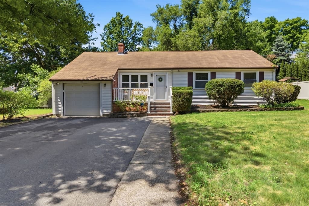 542 Trapelo Rd, Waltham MA 02452
