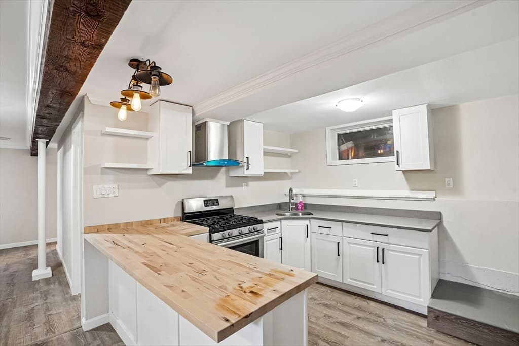 109 Broadsound Ave, Revere MA 02151 photo 23