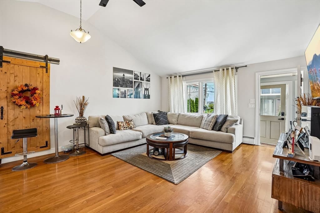 109 Broadsound Ave, Revere MA 02151 photo 9