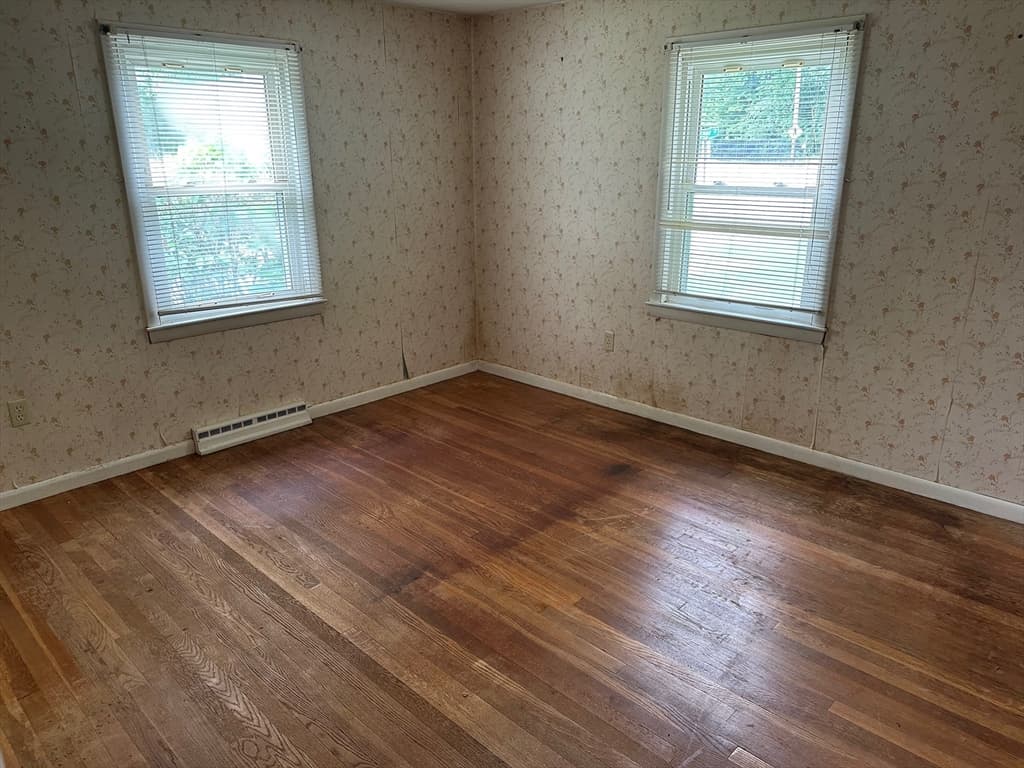Single Family Residence at 8 Bishop St., Leominster MA 01453, photo 10 of 16