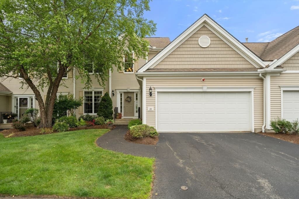 31 Stonebridge Dr # 31, Hanson MA 02341 photo 3