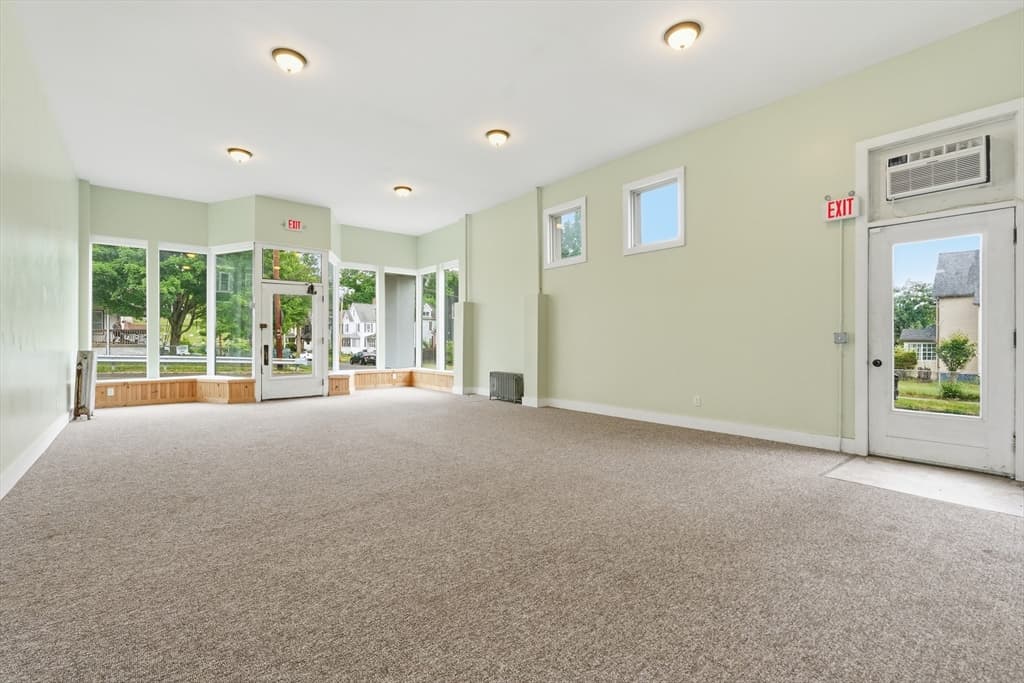226-230 Sargeant St, Holyoke MA 01040 photo 3