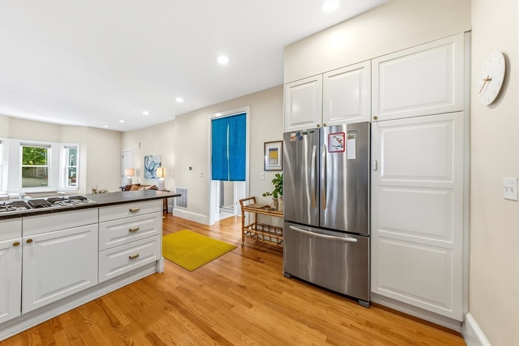 Condominium at 36 Oak St # 1, Somerville MA 02143, photo 6 of 28