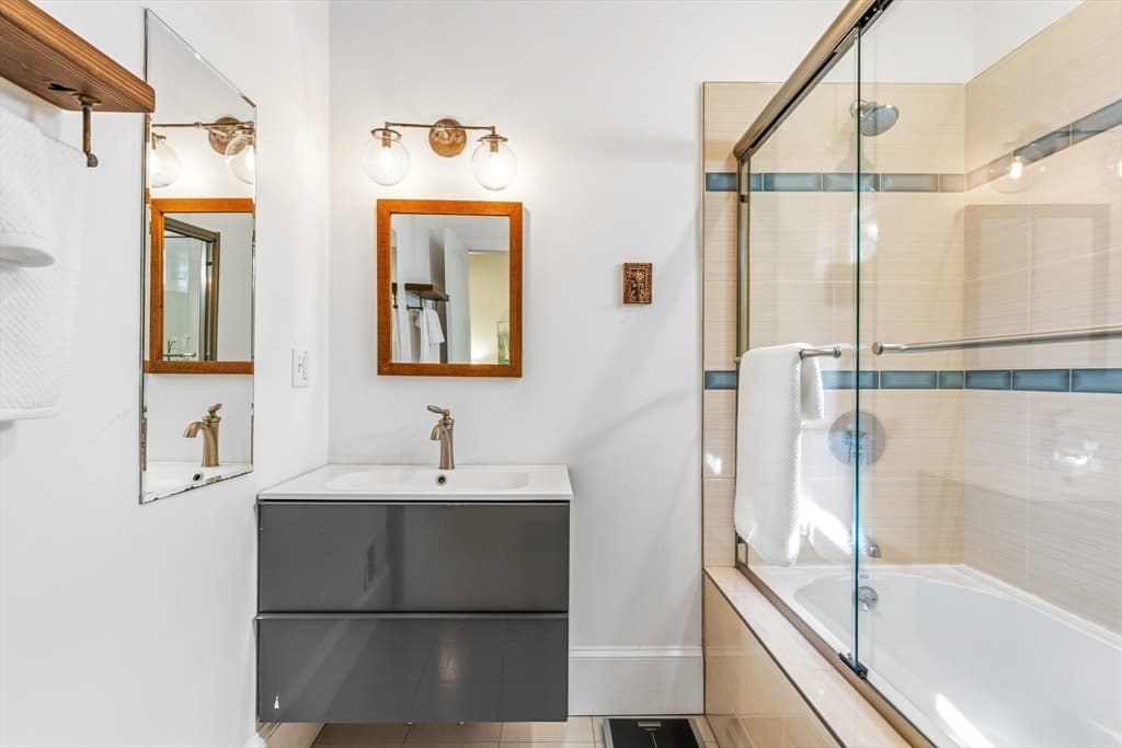 Condominium at 36 Oak St # 1, Somerville MA 02143, photo 15 of 28