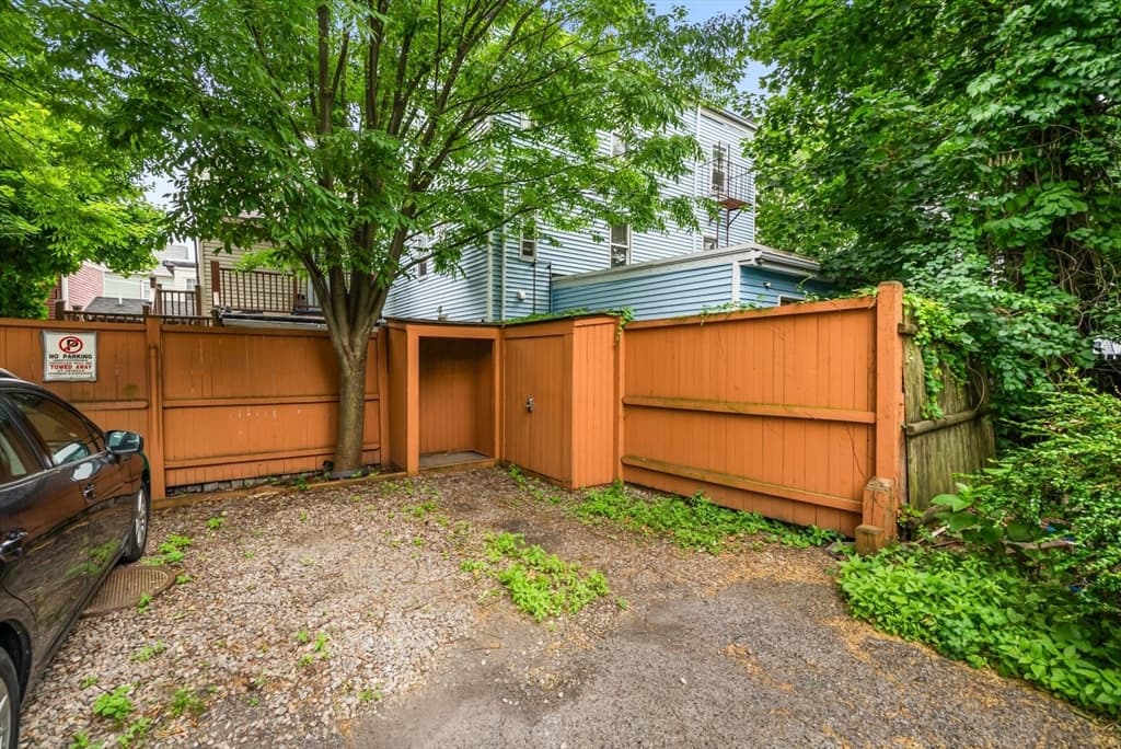 Condominium at 6 Fourth St Pl # 3, Cambridge MA 02141, photo 27 of 34